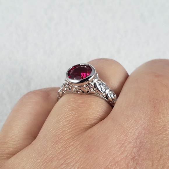 Sterling Bezel Set Red Ring - Picture 8 of 8